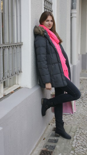 bright pink scarf | Style my Fashion