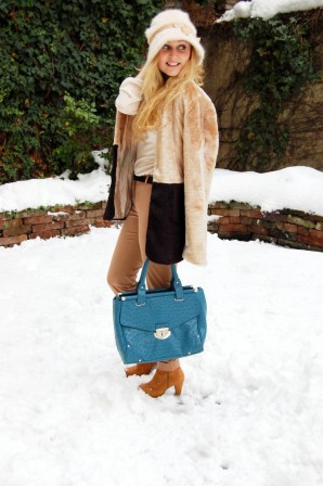 Beige in snow | Style my Fashion